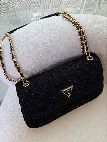 Guess askılı çanta