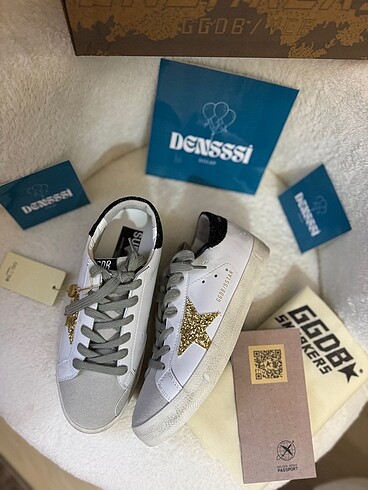 38 Beden beyaz Renk Golden Goose Deluxe spor ayakkabı