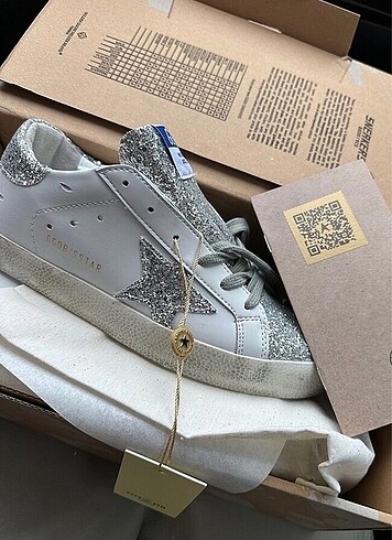 Golden Goose Deluxe