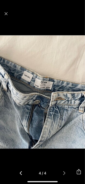 l Beden mavi Renk YIRTIK JEAN BERSHKA
