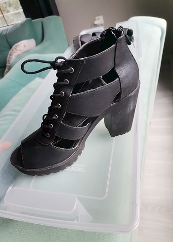 topuklu ayakkabı - Görsel 4