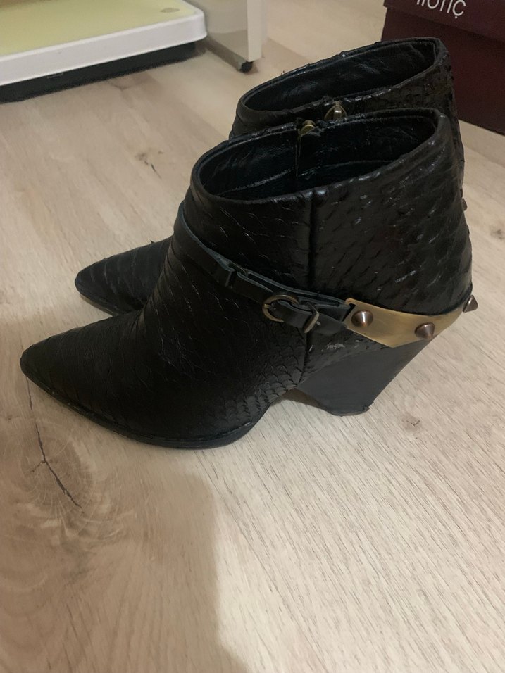 DERİ TASARIM BOT - Görsel 2