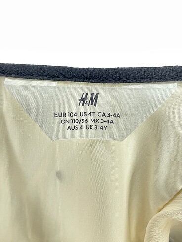 universal Beden H&M Kısa Elbise %70 İndirimli.