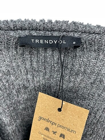 s Beden gri Renk Trendyol & Milla Kazak / Triko %70 İndirimli.