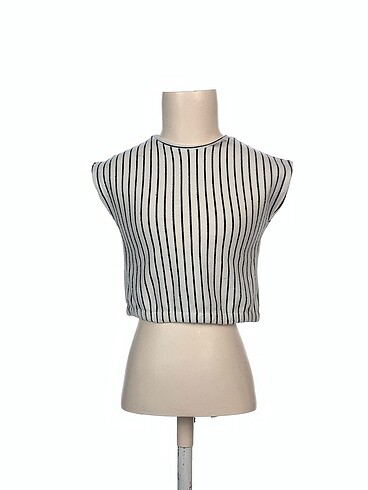 Zara Bluz %70 İndirimli.