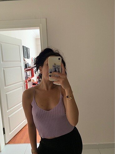 Lila crop