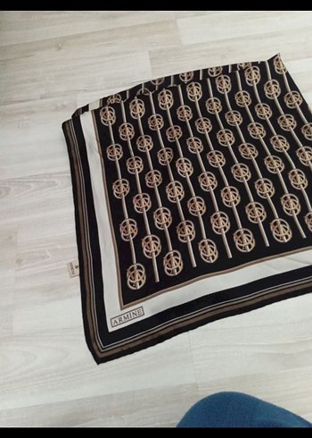 Zincir Detaylı Çok Renkli Kadın Eşarp - Görsel 3