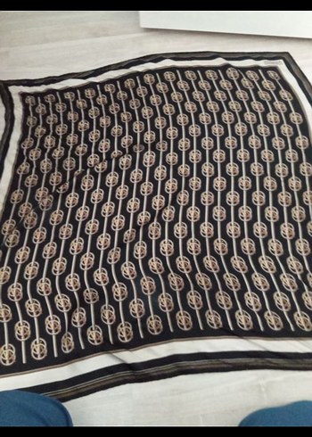 Zincir Detaylı Çok Renkli Kadın Eşarp - Görsel 4