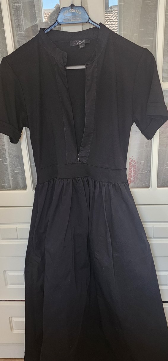 Siyah V Yakalı Midi Keten Elbise - Görsel 4