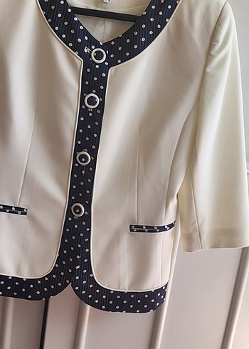 Beyaz Kadın Düğmeli Midi Ceket - Görsel 7