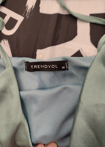 Yeşil Drapeli Uzun İnce Askılı Elbise - Görsel 3