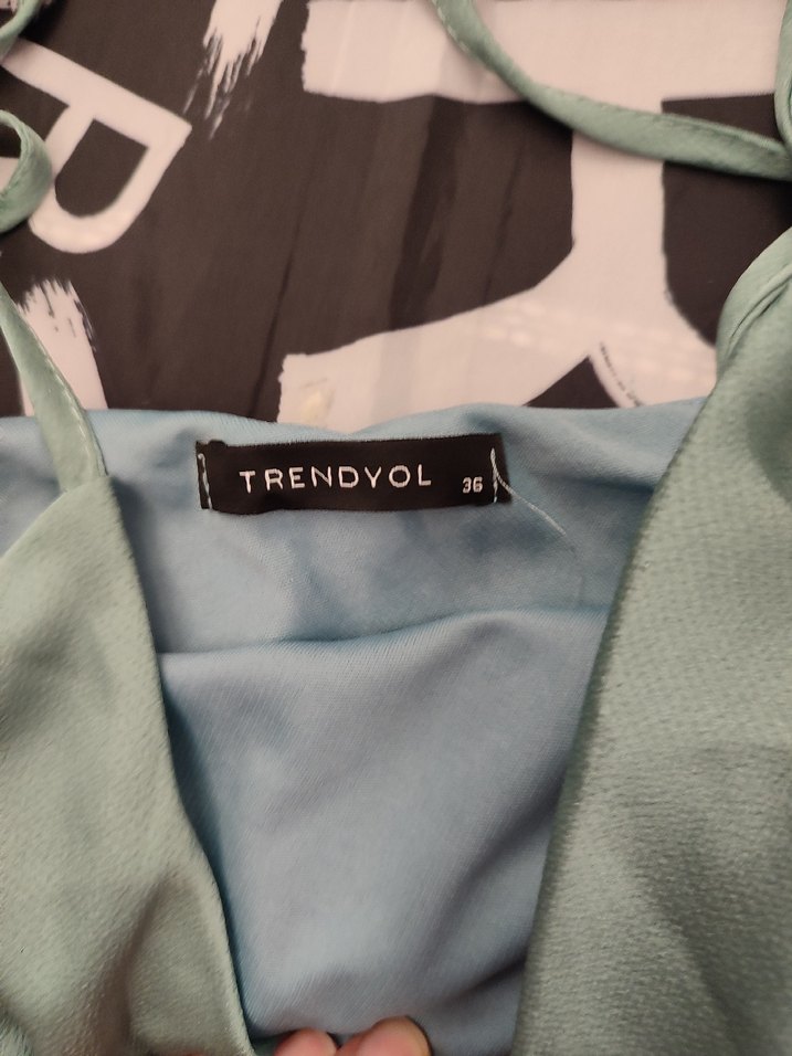 Yeşil Drapeli Uzun İnce Askılı Elbise - Görsel 3