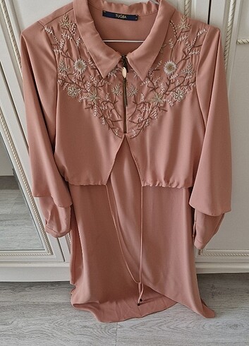Tuğba Tunik