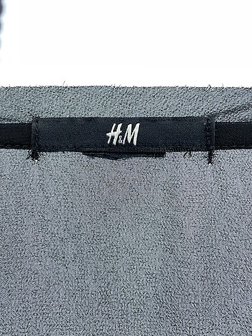 universal Beden siyah Renk H&M Bluz %70 İndirimli.