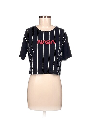 Addax T-shirt %70 İndirimli.