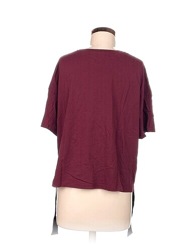 universal Beden Diğer T-shirt %70 İndirimli.