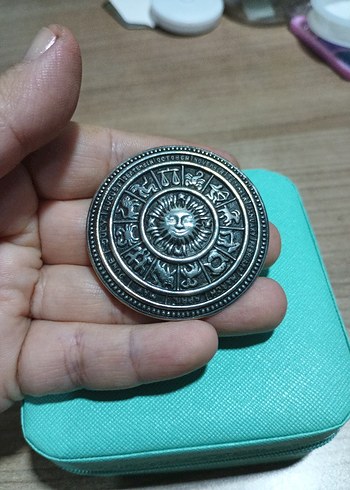 American Vintage Güneş Sembollü Vintage Gri Broş