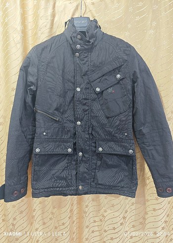 Abercrombie & Fitch m