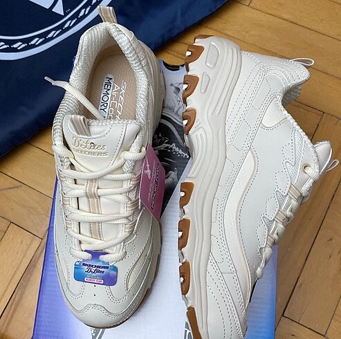 38 Beden Skechers D?lites kadın ayakkabı