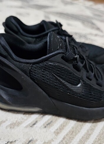28 Beden siyah Renk Erkek cocuk Nike spor ayakkabı