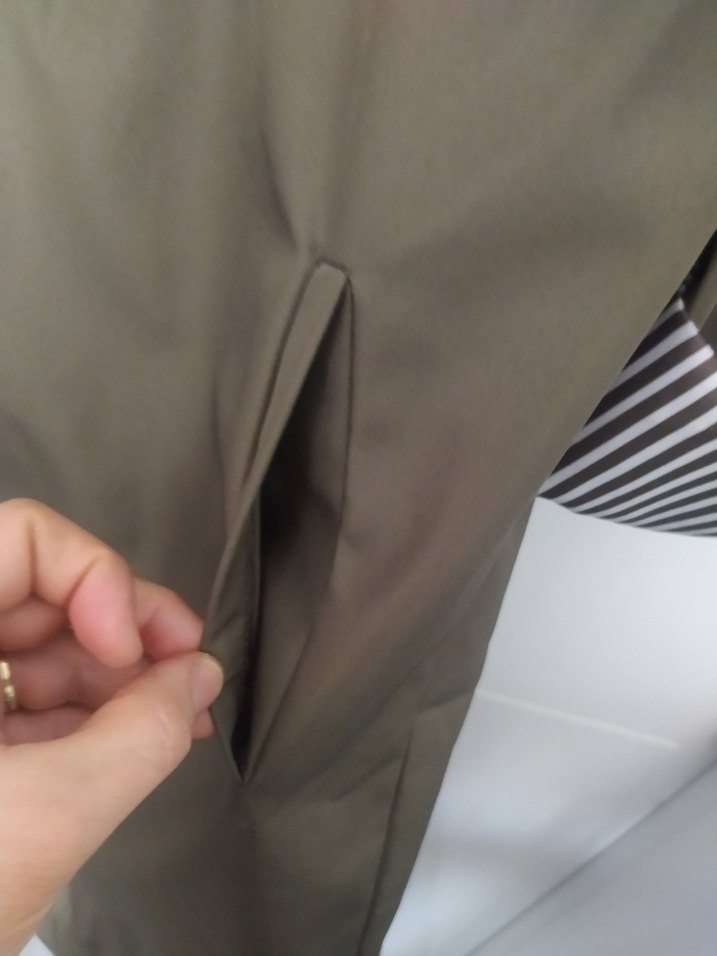 Kapüşonlu Rahat yağmurluk - Görsel 3