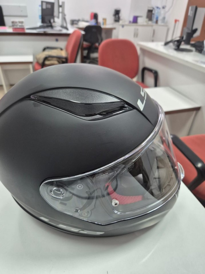 Siyah LS2 Motosiklet Kaskı Velcro Bantlı - Görsel 5