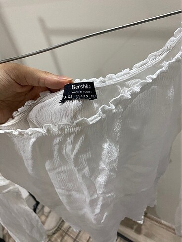 Bershka Bershka omzu açık bluz