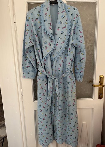 Mavi Çiçek Desenli Uzun Kadın Sabahlık - Görsel 2