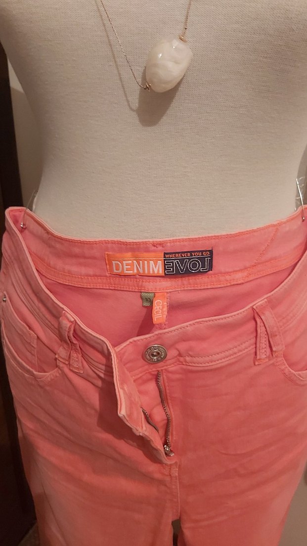 Pembe Düğmeli Bol Kesim Midi Denim Pantolon - Görsel 3