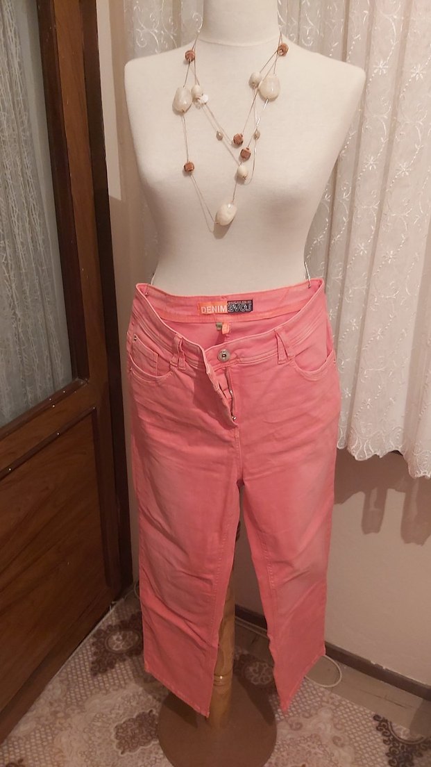 Pembe Düğmeli Bol Kesim Midi Denim Pantolon - Görsel 2