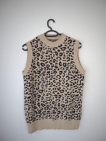 Trendyol & Milla Leopar Desenli Triko Yelek