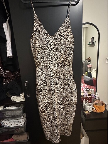 H&M leopar desenli şifon midi elbise