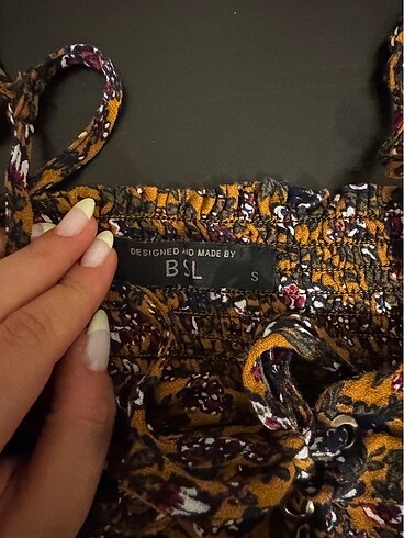 BSL FASHION BSL mini askılı crop bağlama detay frill üst