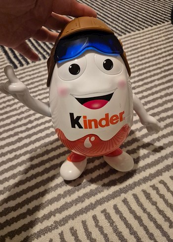 Kinder kutu Figür