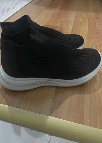 Spor ayakkabı