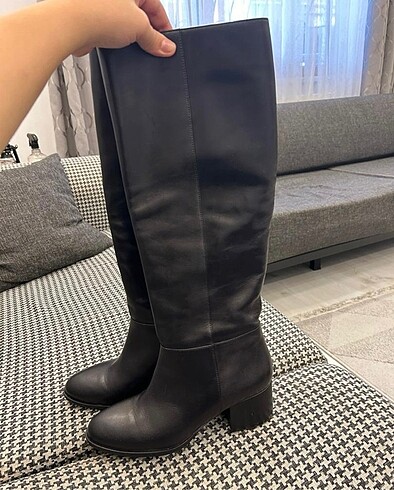 Siyah çizme
