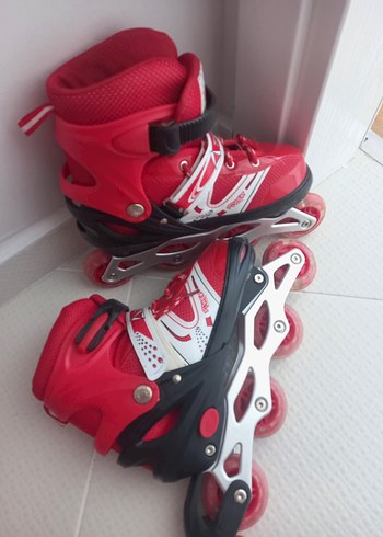 Renkli Bağcıklı Spor Patenleri