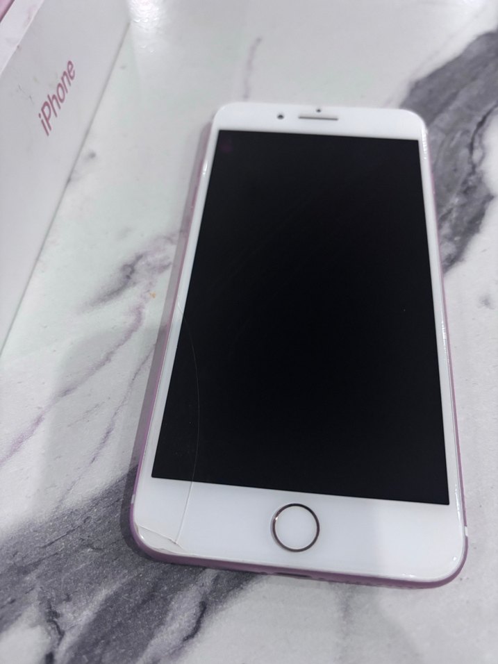 Pembe iPhone 7 Plus - Görsel 3