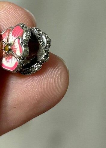 Beden Pandora charm