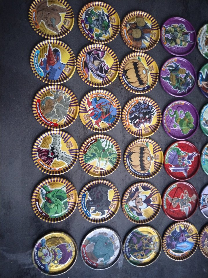 Çeşitli Renklerde Kart Oyunları - Görsel 3