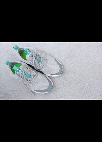Adidas Spor ayakkabı 