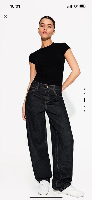 Bershka Siyah Tişört