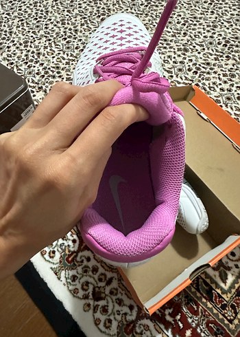 Nike Pembe Detaylı Kadın Spor Ayakkabı Velcro