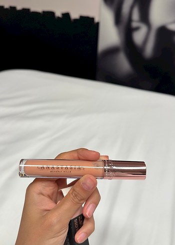 Anastasia Beverly Hills Bej Lip Gloss - Görsel 4