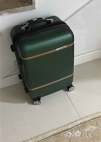 Koyu Yeşil Fermuarlı Valiz - Görsel 3