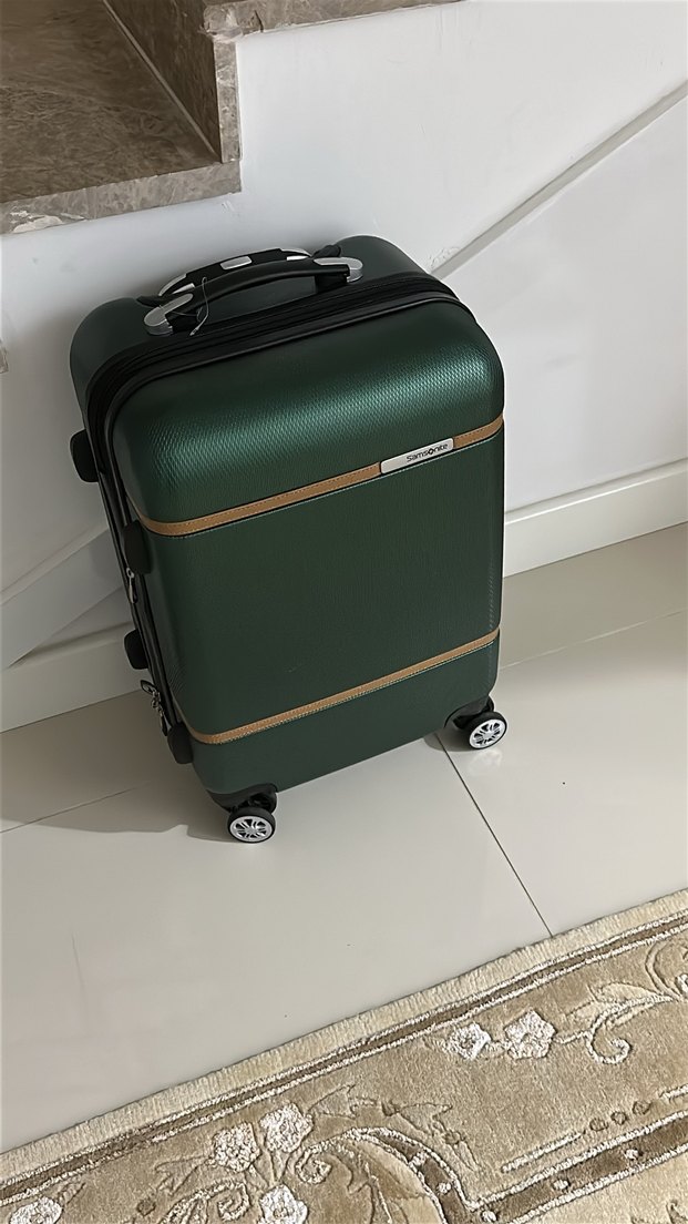 Koyu Yeşil Fermuarlı Valiz - Görsel 3