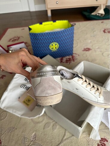 37 Beden beyaz Renk Golden goose