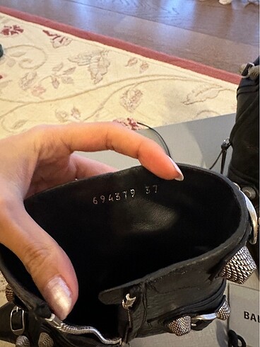 37 Beden siyah Renk Balenciaga