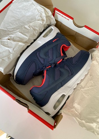 Nike Airmax çocuk spor ayakkabı 32 numara