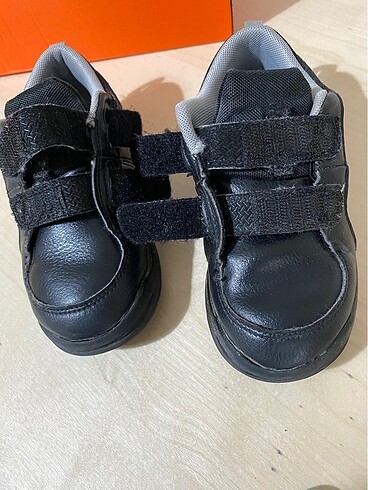 27 Beden siyah Renk Nike pico 4 çocuk spor ayakkabısı